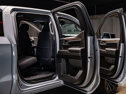 Used 2024 Chevrolet Silverado 1500 RST w/ Convenience Package II image 26