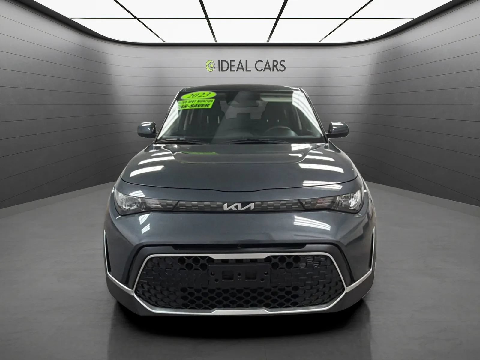 Used 2023 Kia Soul LX w/ Option Group 015 FWD image 2