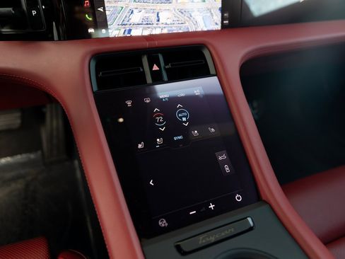 Certified 2024 Porsche Taycan 4S image 15