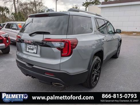 Used 2023 GMC Acadia SLT w/ Elevation Edition image 4