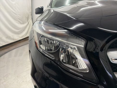Used 2015 Mercedes-Benz GLA 250 4MATIC image 10