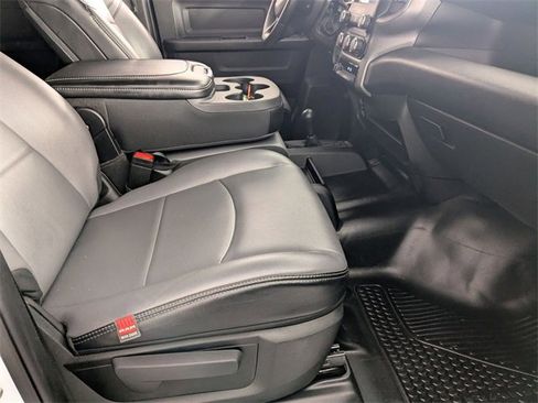 Used 2024 RAM 3500 Tradesman w/ Chrome Appearance Group image 31