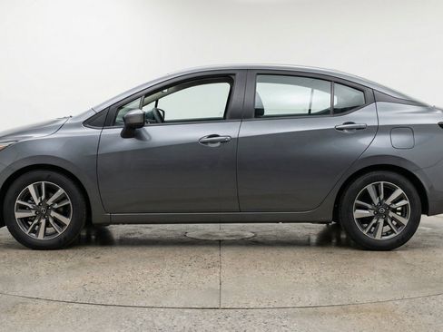 Used 2025 Nissan Versa SV FWD image 5