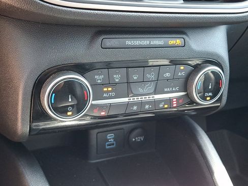 Certified 2022 Ford Escape SEL AWD/4WD image 19