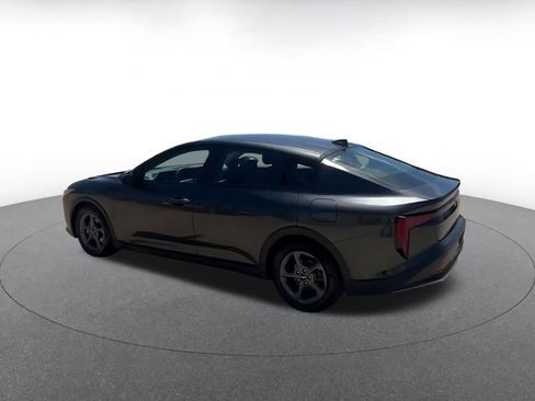 Used 2025 Kia K4 LXS image 10