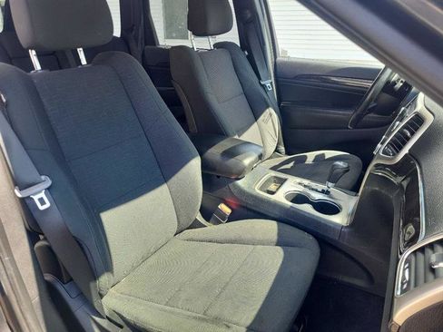 Used 2011 Jeep Grand Cherokee Laredo image 10