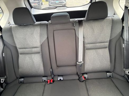 Used 2025 Nissan Rogue SV AWD/4WD image 36