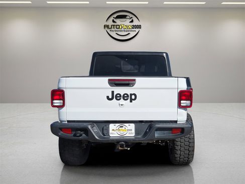 Used 2020 Jeep Gladiator Sport image 6