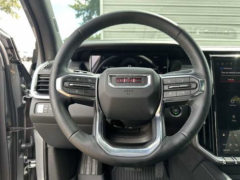 Certified 2026 GMC Acadia Elevation w/ Black Edition AWD/4WD image 20