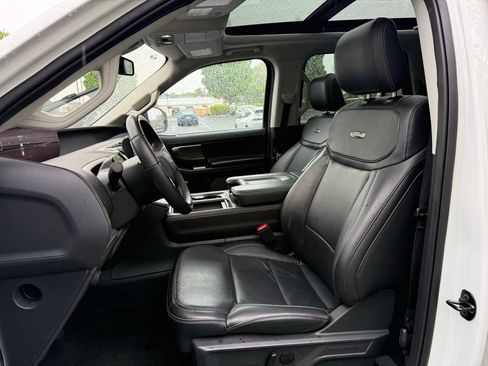 Certified 2025 Ford Expedition Max Platinum AWD/4WD image 11