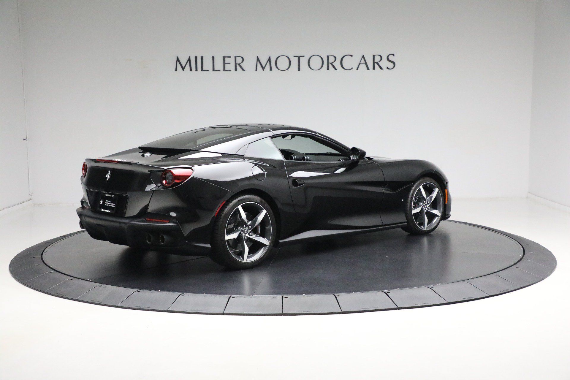 Certified 2023 Ferrari Portofino M RWD image 17