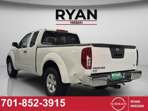 Used 2013 Nissan Frontier SV AWD/4WD image 6