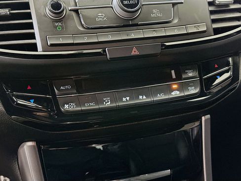 Used 2017 Honda Accord Sport image 22