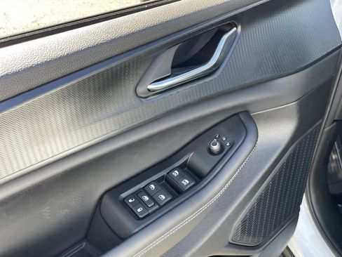 New 2025 Jeep Grand Cherokee L Altitude image 14