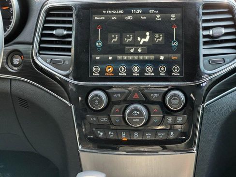Used 2019 Jeep Grand Cherokee Limited image 13