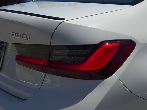 New 2026 BMW 330i Sedan w/ M Sport Package RWD image 5