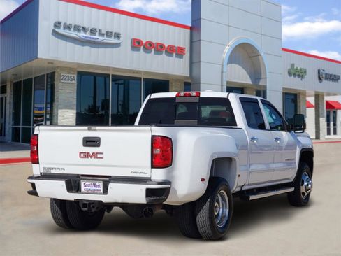 Used 2016 GMC Sierra 3500 Denali w/ Duramax Plus Package image 5
