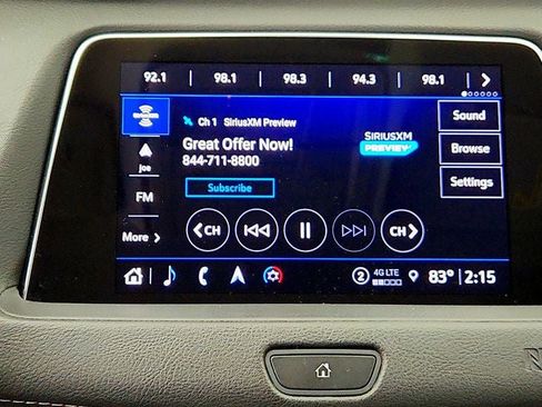 Used 2021 Cadillac XT4 Luxury w/ Cold Weather Package AWD/4WD image 19
