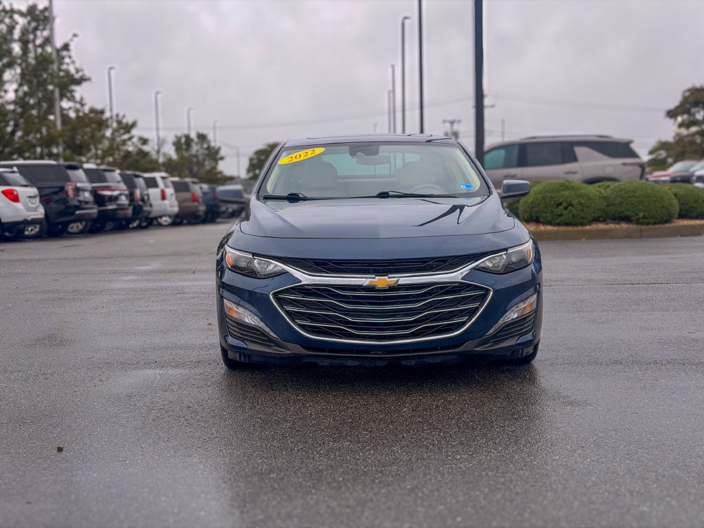 Used 2022 Chevrolet Malibu LT w/ Leather Package FWD image 2