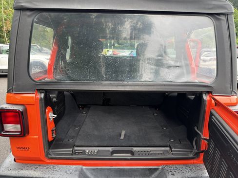 Used 2019 Jeep Wrangler Unlimited Sport AWD/4WD image 22