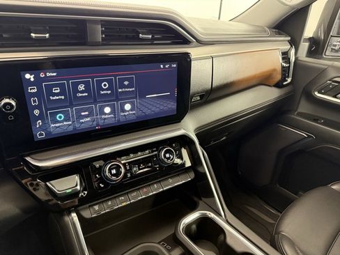 Used 2024 GMC Sierra 2500 Denali w/ Denali Reserve Package image 24