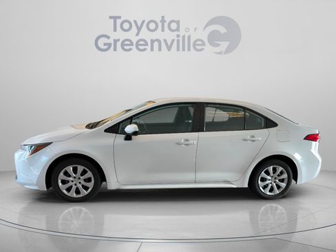 Used 2024 Toyota Corolla LE FWD image 2