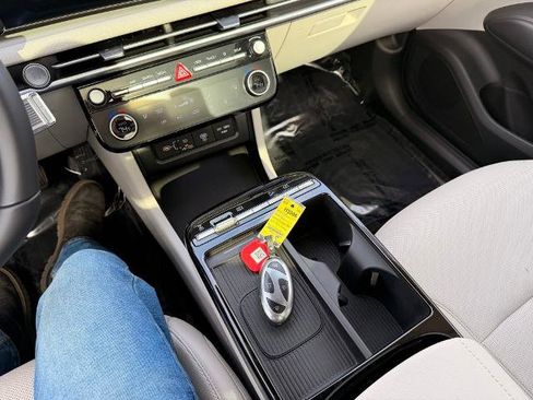 Used 2025 Hyundai Tucson SEL image 22