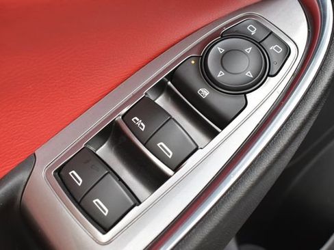 Used 2018 Chevrolet Malibu LT image 20