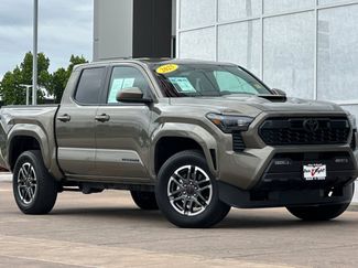 Used 2025 Toyota Tacoma TRD Sport AWD/4WD video 2