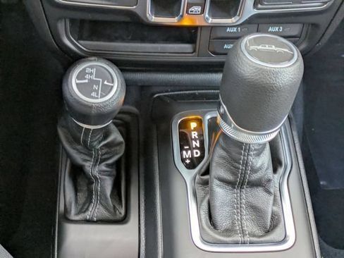 New 2026 Jeep Gladiator Sport AWD/4WD image 25