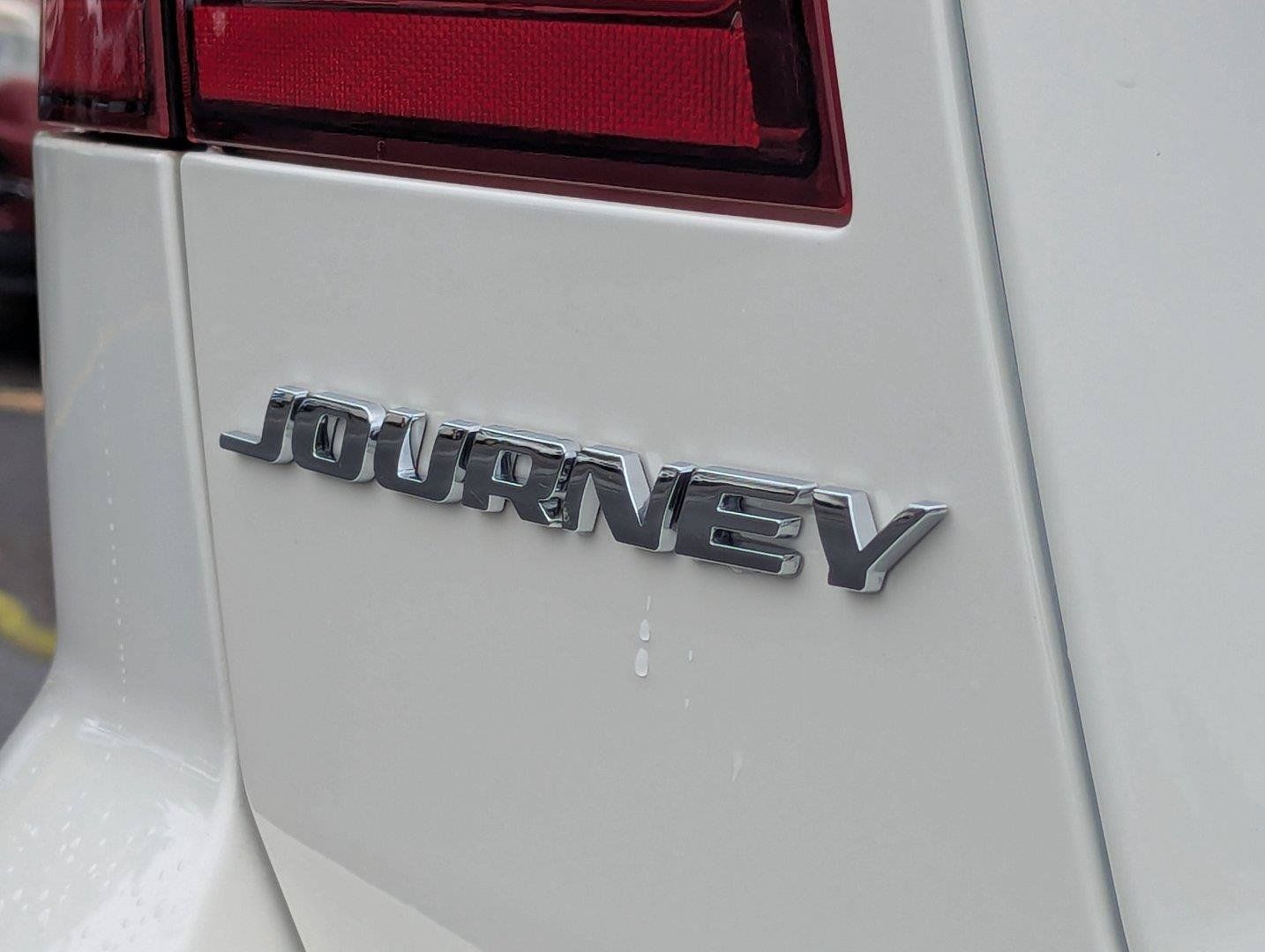 Used 2020 Dodge Journey Crossroad FWD image 33