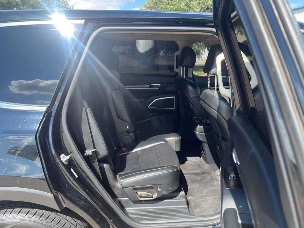 Used 2020 Kia Telluride LX FWD image 17