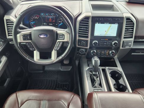 Used 2017 Ford F150 Platinum w/ Equipment Group 701A Luxury AWD/4WD image 27