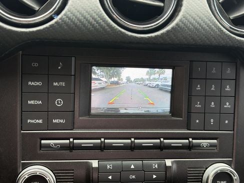 Used 2016 Ford Mustang Coupe RWD image 25