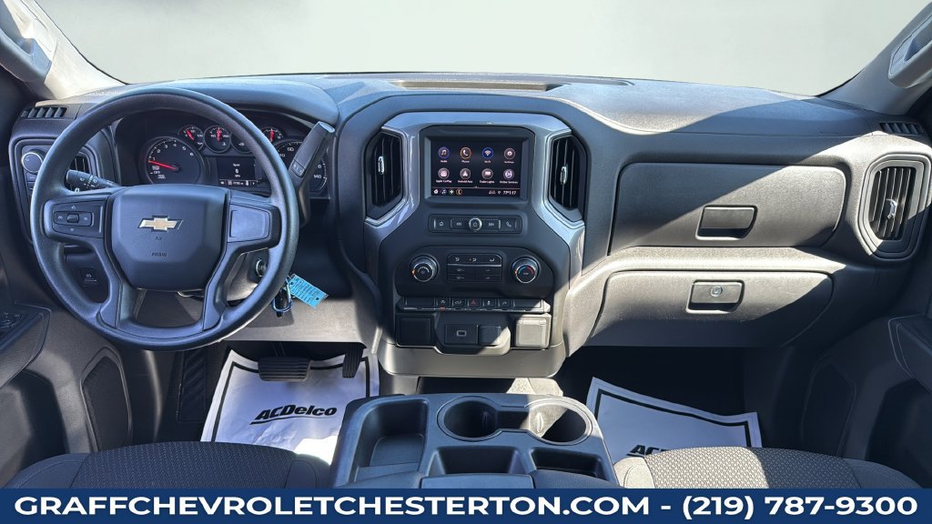 Used 2020 Chevrolet Silverado 1500 Custom w/ Custom Value Package AWD/4WD image 17