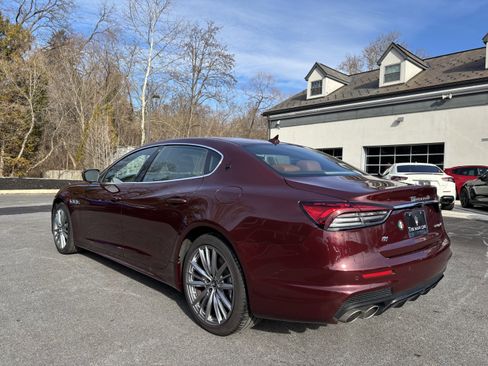 Used 2022 Maserati Quattroporte Modena Q4 image 3