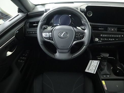 Used 2025 Lexus ES 300h w/ Accessory Package (Z1) FWD image 11