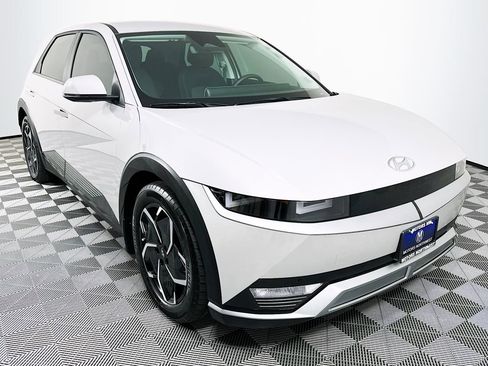 Used 2024 Hyundai Ioniq 5 SEL image 32