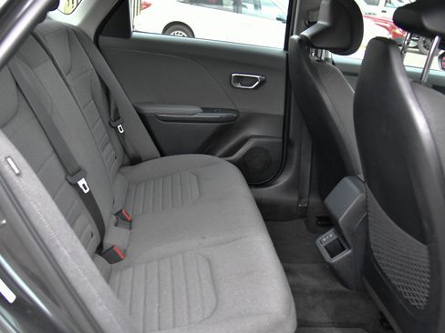 Used 2025 Kia K4 EX image 43