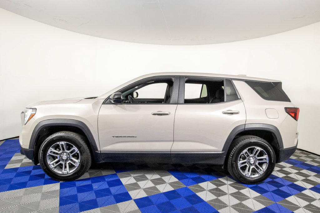Used 2026 GMC Terrain Elevation FWD image 8