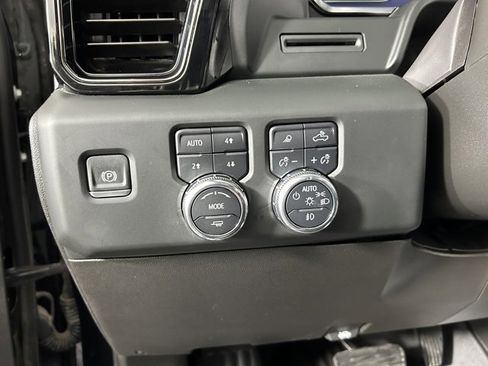 Used 2024 GMC Sierra 1500 AT4 w/ AT4 Premium Package image 21