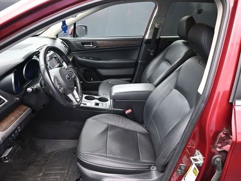 Used 2017 Subaru Outback 2.5i Limited AWD/4WD image 18