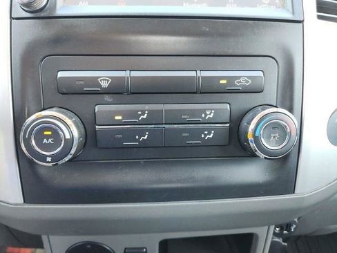 Used 2019 Nissan Frontier SV image 31