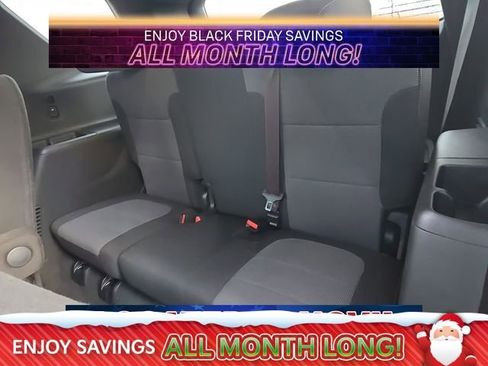 Used 2023 Chevrolet Traverse LT image 12