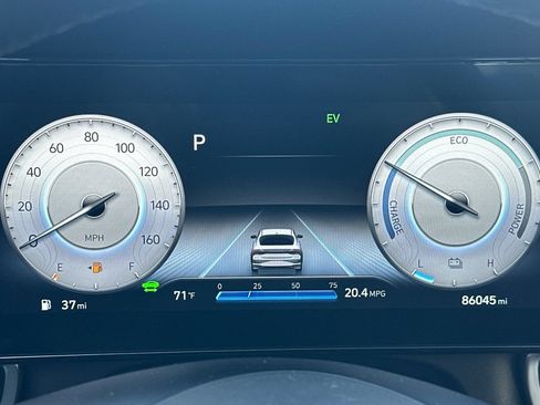 Used 2023 Hyundai Elantra Limited FWD image 39