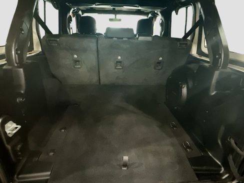 Used 2022 Jeep Wrangler Unlimited Rubicon 4xe w/ Cold Weather Group image 26