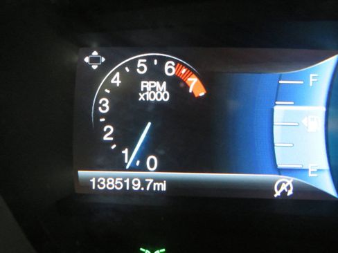 Used 2018 Ford Fusion SE w/ Equipment Group 201A FWD image 17