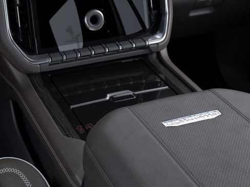 New 2026 GMC Yukon Denali Ultimate w/ LPO, Floor Liner Package AWD/4WD image 24