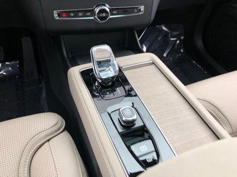 New 2026 Volvo XC90 B6 Ultra w/ Protection Package Premier image 28