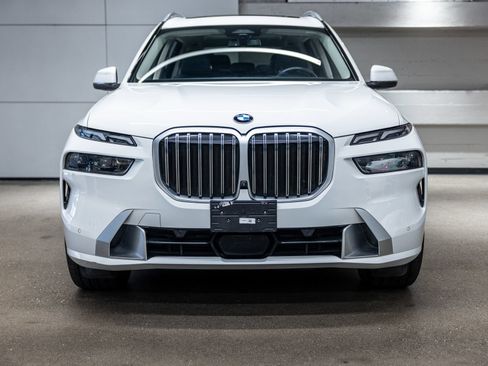 Used 2025 BMW X7 xDrive40i AWD/4WD image 7
